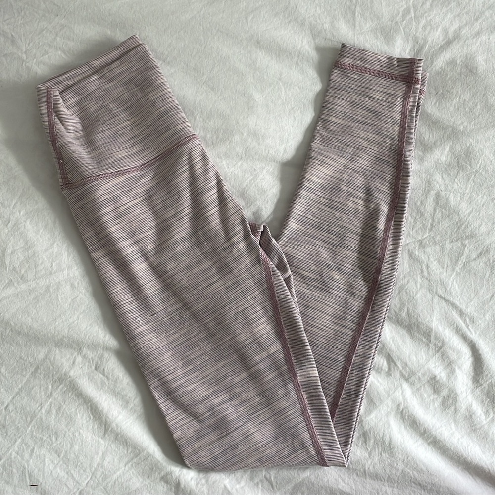 Lululemon wunder under pinkish/purpleish patterned leggings 28”